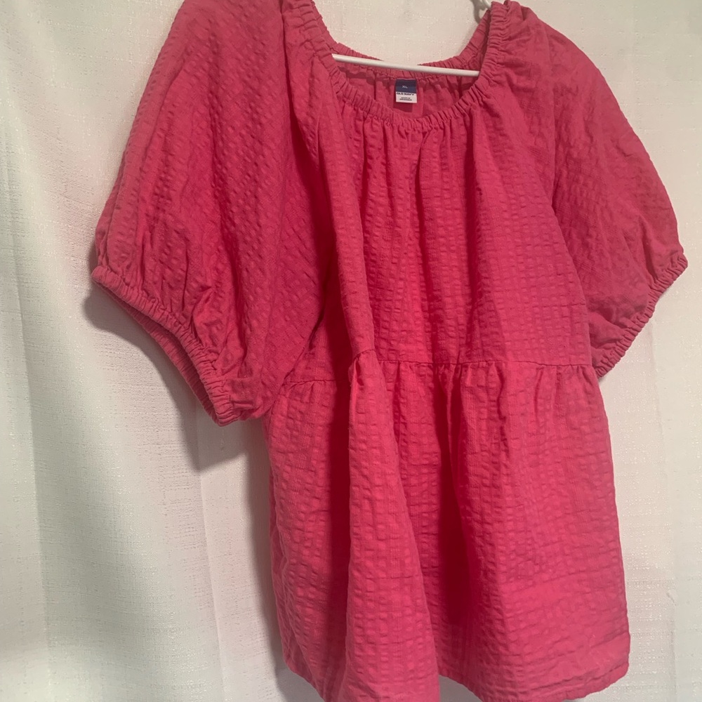 XL Old Navy Vibrant Pink Top! Feminine & Fun!Light-Weight & Comfy for On-the-Go! - Picture 5 of 13